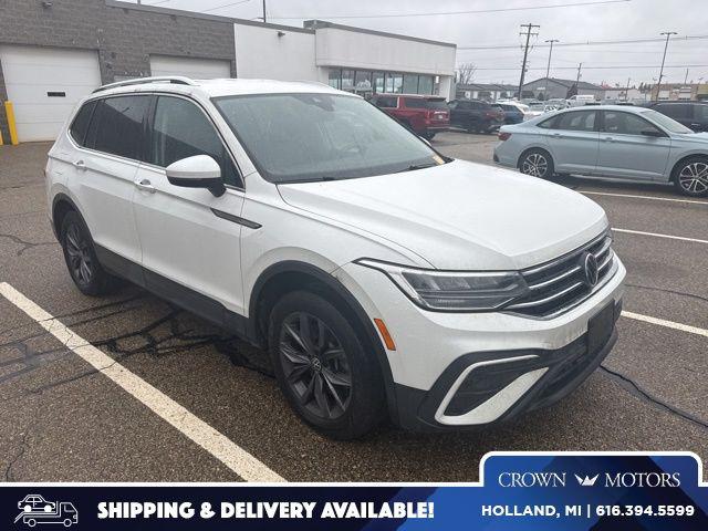 2022 Volkswagen Tiguan SE's photo
