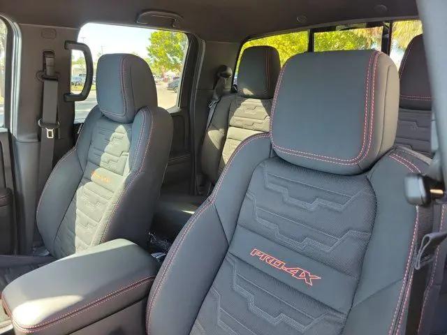 2025 Nissan Frontier Crew Cab Long Bed PRO-4X 4x4