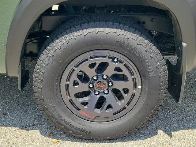 2025 Nissan Frontier Crew Cab Long Bed PRO-4X 4x4