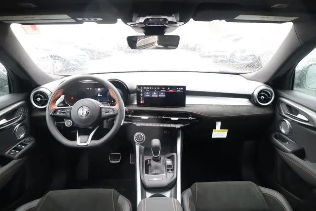 2025 Alfa Romeo Tonale Intensa AWD