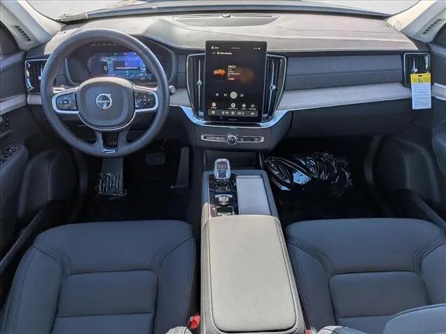 2026 Volvo XC90 Plus, B6 AWD Gas (mild hybrid), Gasoline, Bright, 7 Seats