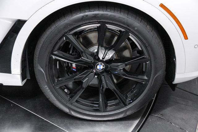 2026 BMW X7 M60i