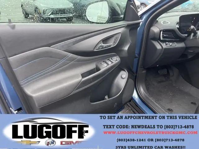 2026 Buick NV Sport Touring FWD