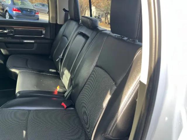 2017 Ram 1500 Laramie Crew Cab 4x2 5'7" Box