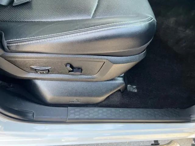 2017 Ram 1500 Laramie Crew Cab 4x2 5'7" Box