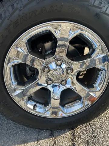 2017 Ram 1500 Laramie Crew Cab 4x2 5'7" Box