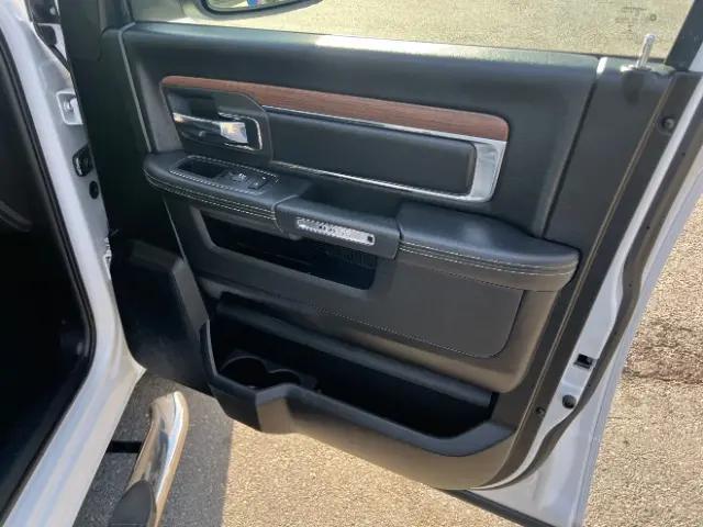 2017 Ram 1500 Laramie Crew Cab 4x2 5'7" Box