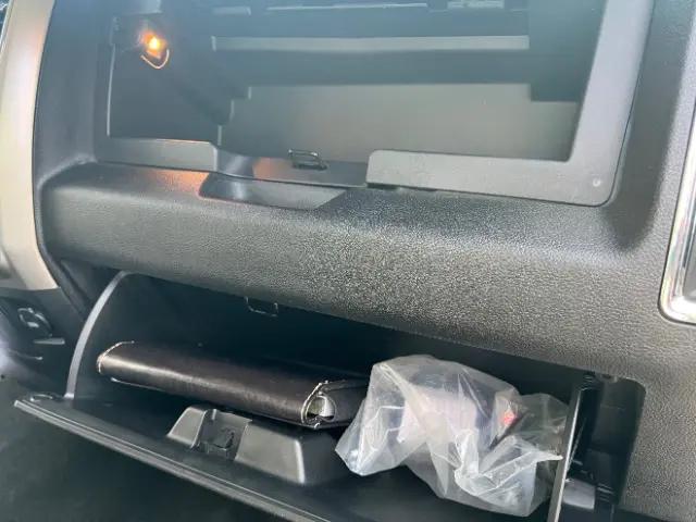 2017 Ram 1500 Laramie Crew Cab 4x2 5'7" Box