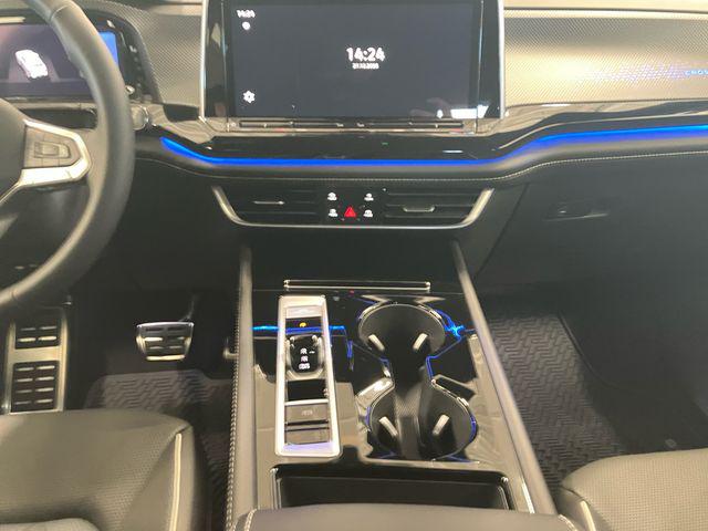 2026 Volkswagen Atlas Cross Sport SEL Premium R-Line
