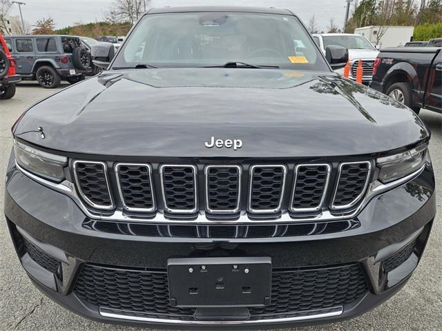 2023 Jeep Grand Cherokee Laredo 4x2