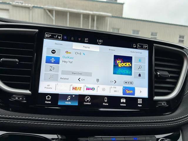 2026 Chrysler Pacifica Select AWD