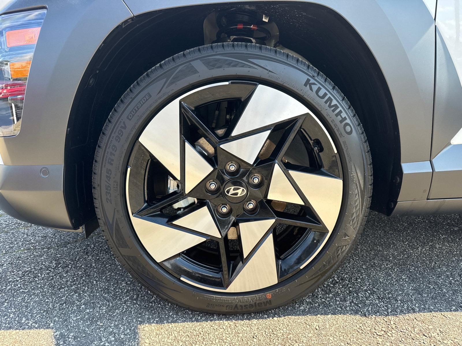 2026 Hyundai Kona Limited - Photo 11