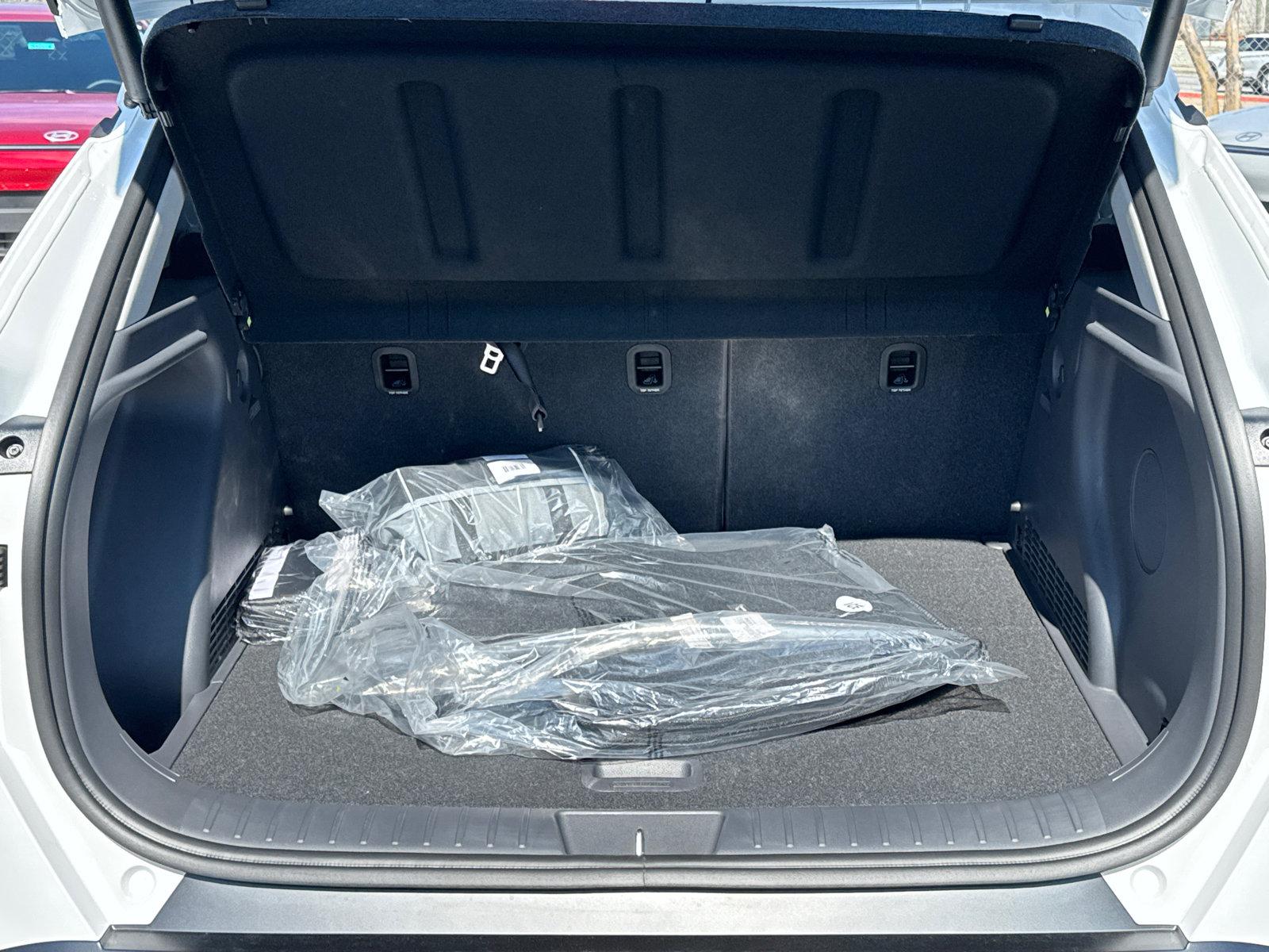 2026 Hyundai Kona Limited - Photo 14