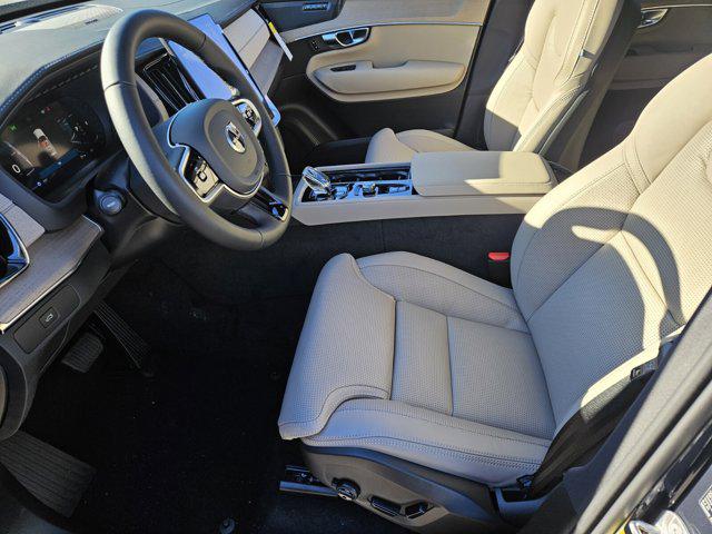 2026 Volvo XC90 Ultra Dark Theme, B6 AWD Gas (mild hybrid), Gasoline, 7 Seats