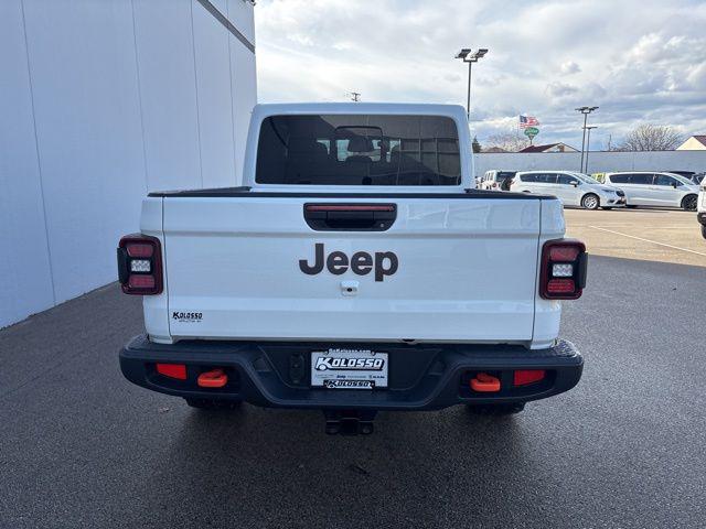 2026 Jeep Gladiator Sport