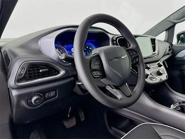 2026 Chrysler Pacifica Limited AWD