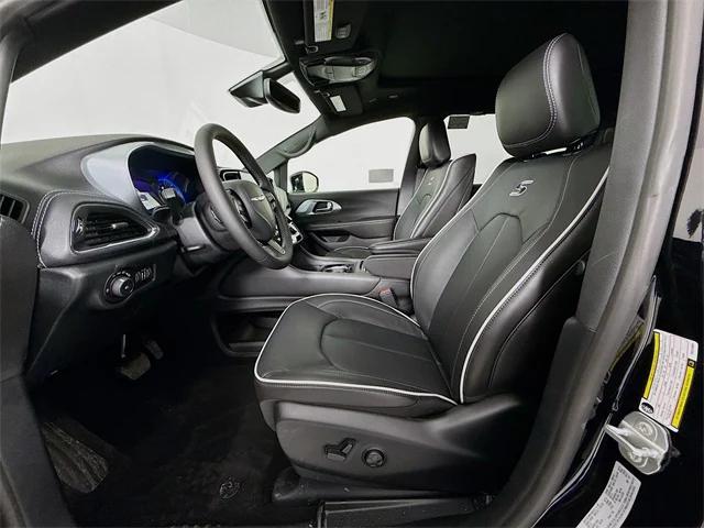 2026 Chrysler Pacifica Limited AWD