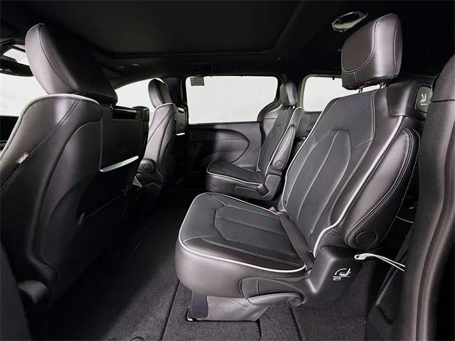 2026 Chrysler Pacifica Limited AWD