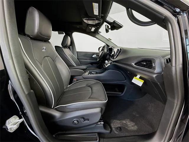 2026 Chrysler Pacifica Limited AWD