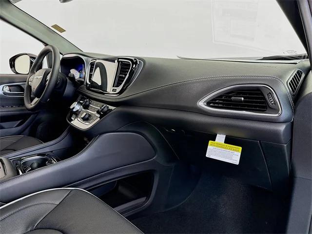 2026 Chrysler Pacifica Limited AWD