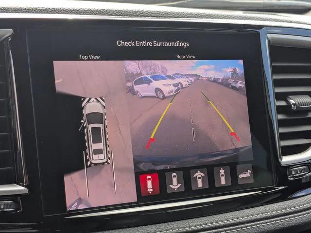 2026 Chrysler Pacifica Select AWD