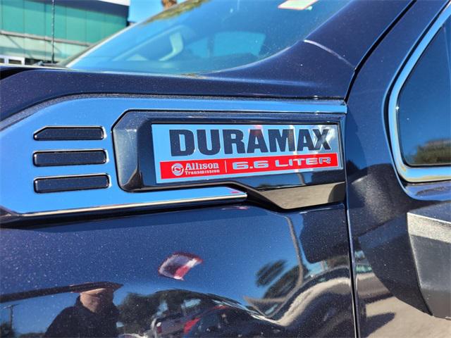 2025 GMC Sierra 2500HD 4WD Crew Cab Standard Bed SLT