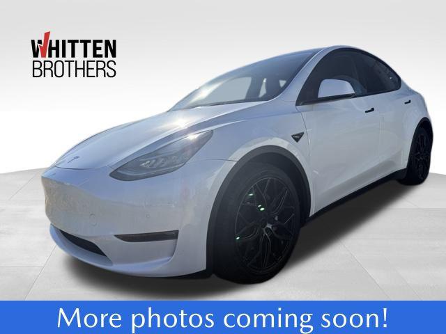 2022 Tesla Model Y Long Range Dual Motor All-Wheel Drive