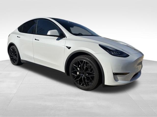 2022 Tesla Model Y Long Range Dual Motor All-Wheel Drive