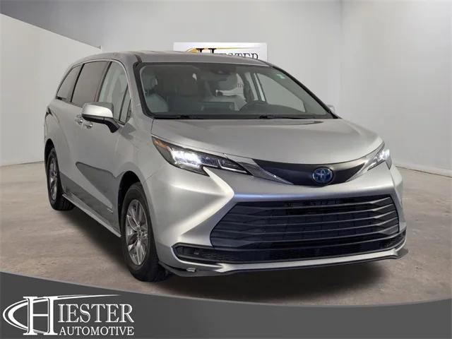 2021 Toyota Sienna LE