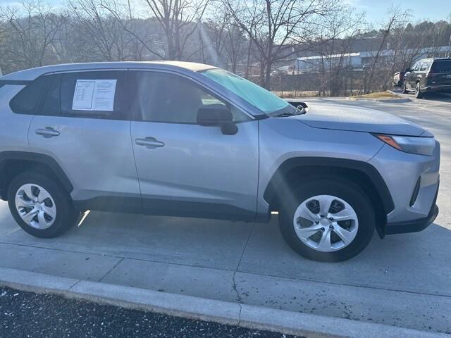 2025 Toyota RAV4 LE 2025 Toyota RAV4 LE