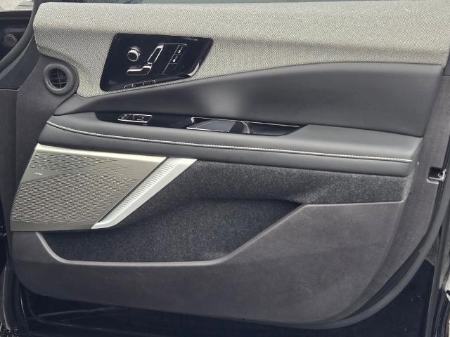 2025 Cadillac iQ Luxury 1 AWD