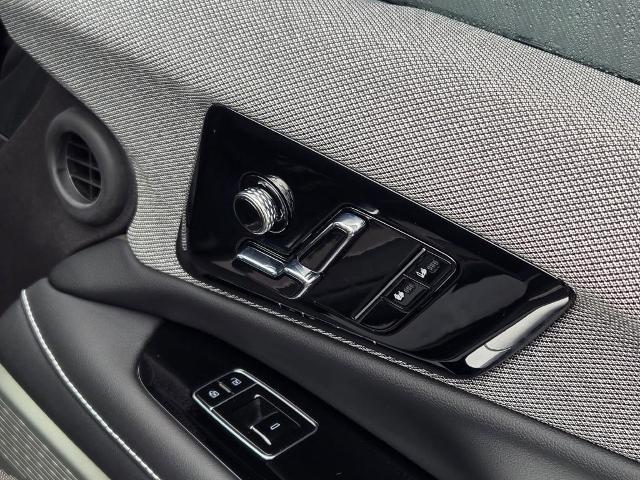 2025 Cadillac iQ Luxury 1 AWD