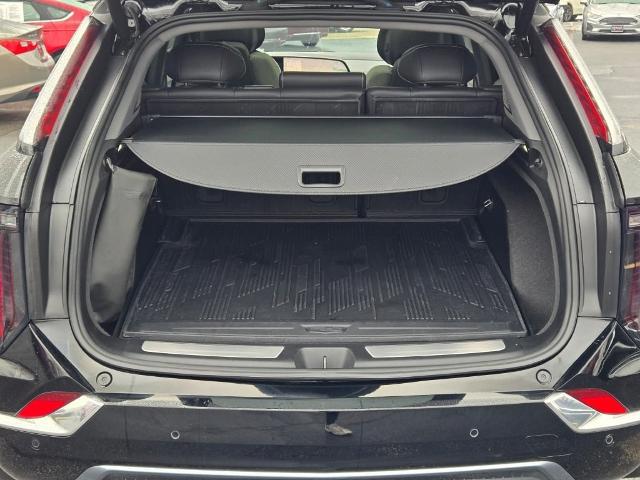 2025 Cadillac iQ Luxury 1 AWD