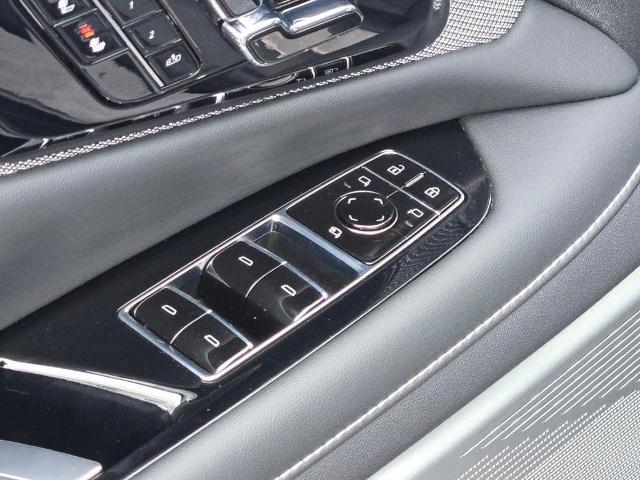 2025 Cadillac iQ Luxury 1 AWD