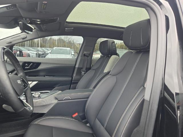 2025 Cadillac iQ Luxury 1 AWD