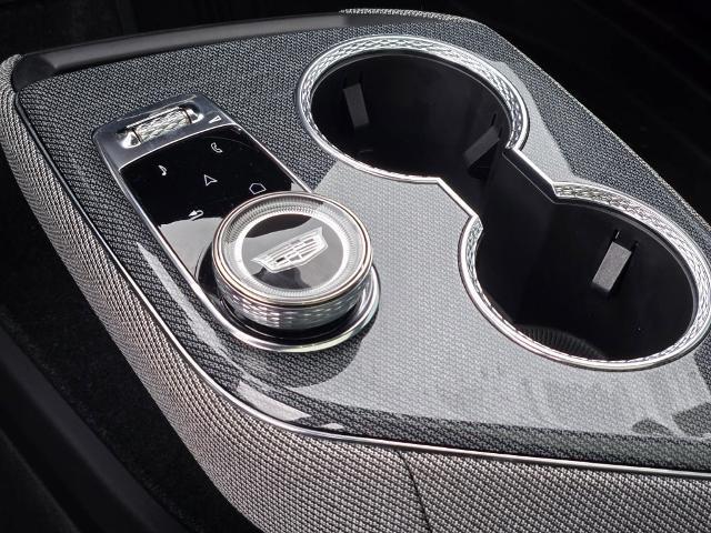 2025 Cadillac iQ Luxury 1 AWD