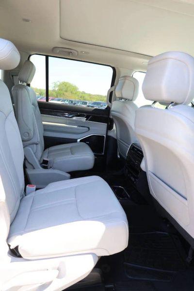 2022 Jeep Wagoneer Series III 4x4