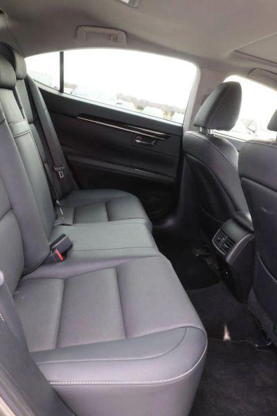 2018 Lexus ES 300h 300h