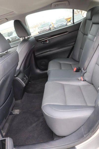 2018 Lexus ES 300h 300h