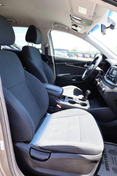 2016 Kia Sorento 3.3L LX