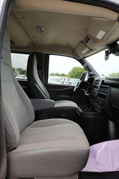 2025 Chevrolet Express Passenger RWD 3500 Extended Wheelbase LT