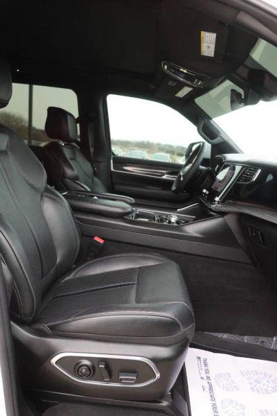 2022 Jeep Wagoneer Series III 4x4