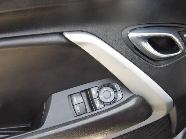 2021 Chevrolet Camaro RWD Convertible 1LT