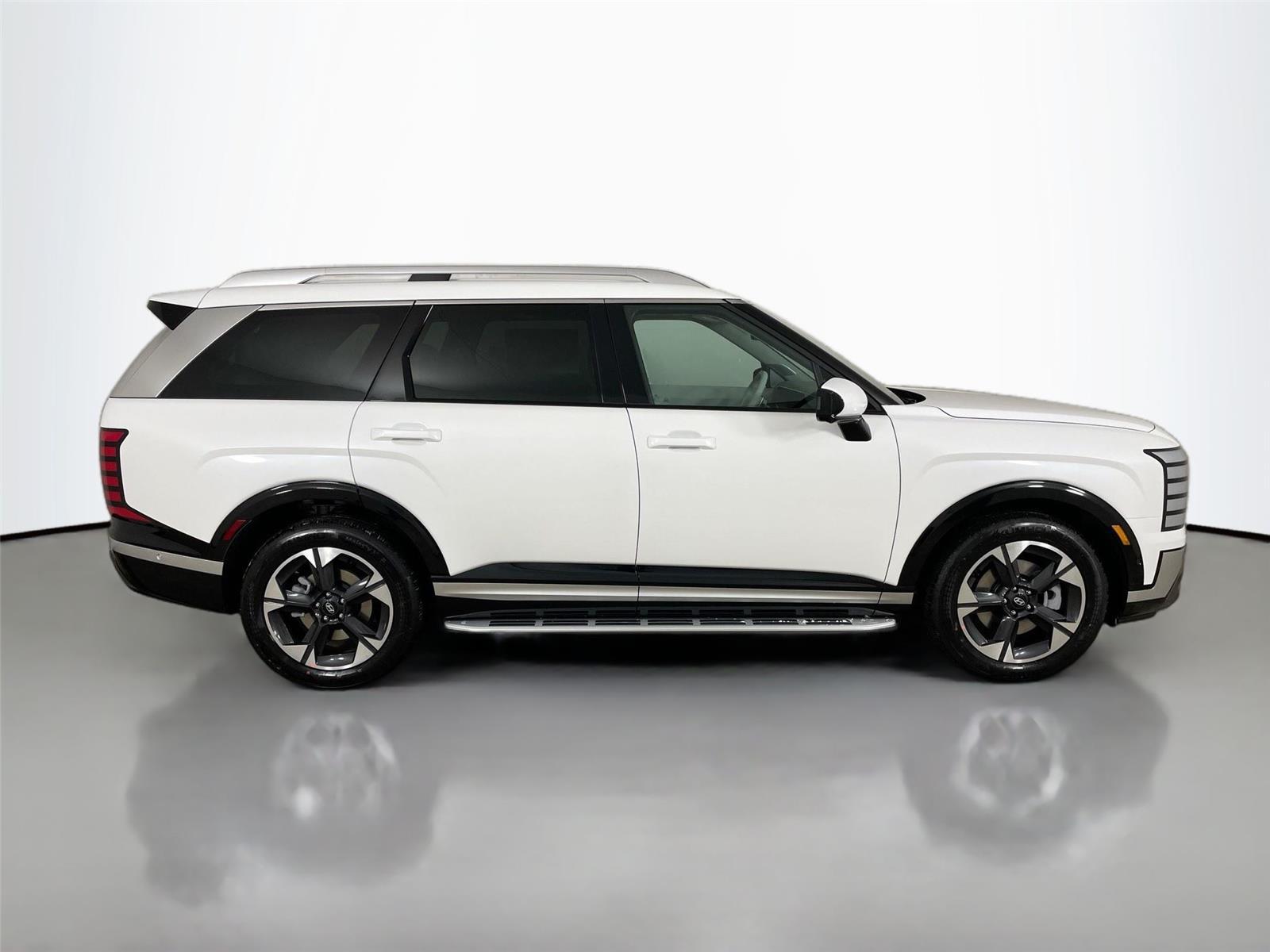 2026 Hyundai Palisade Limited - Photo 8