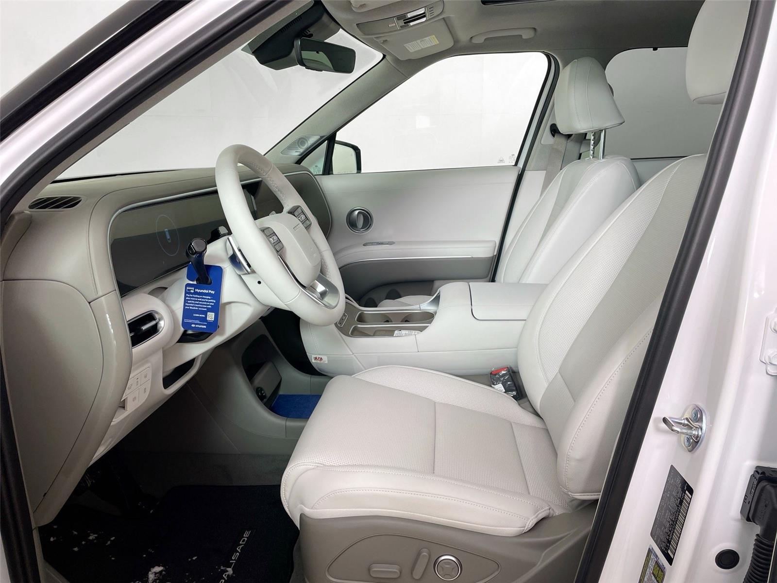 2026 Hyundai Palisade Limited - Photo 11