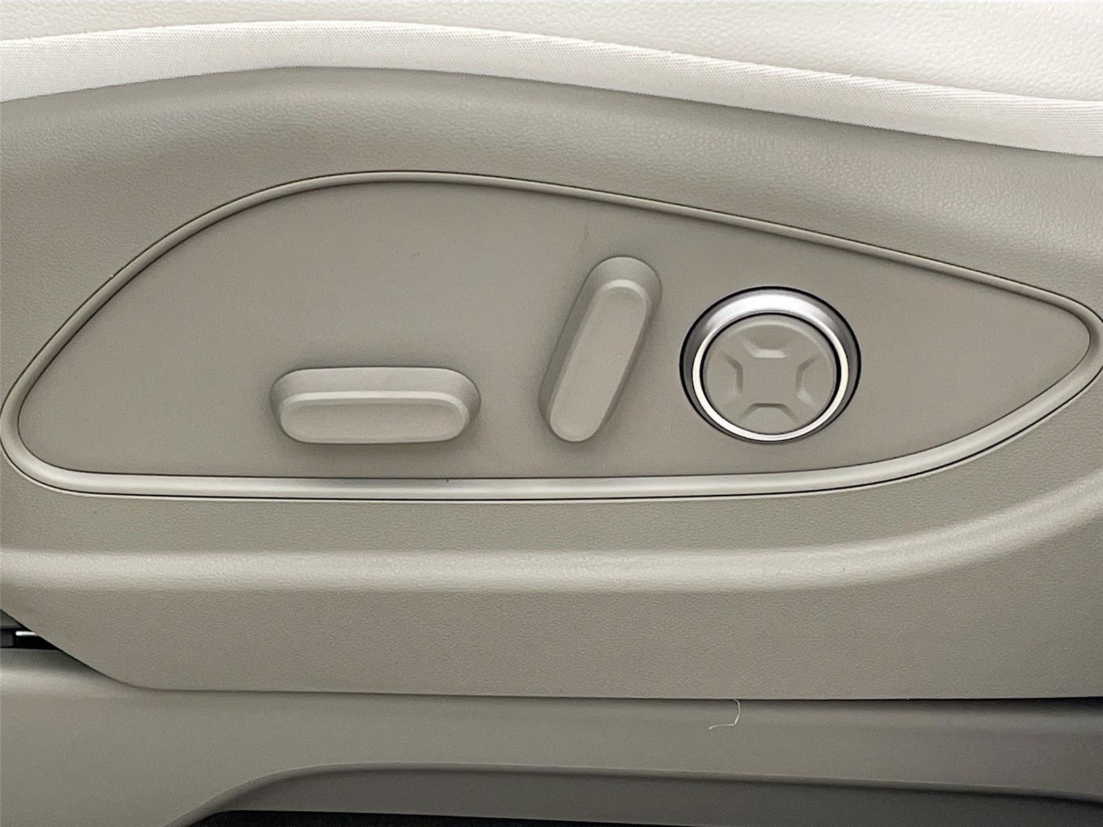 2026 Hyundai Palisade Limited - Photo 22