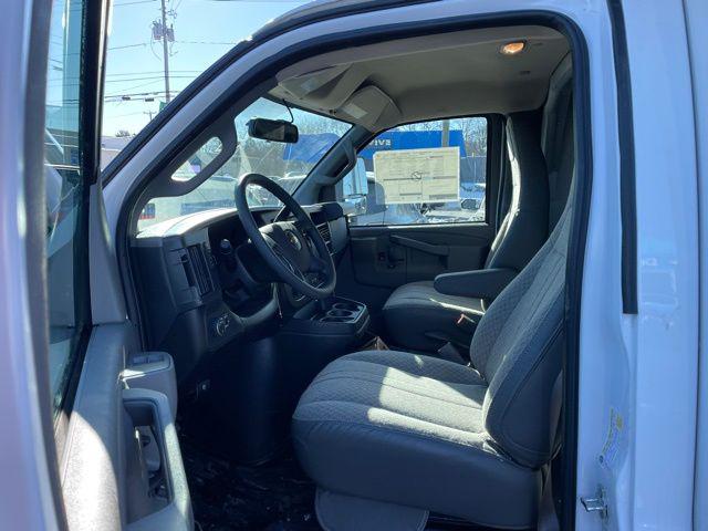 2025 Chevrolet Express Cutaway Work Van