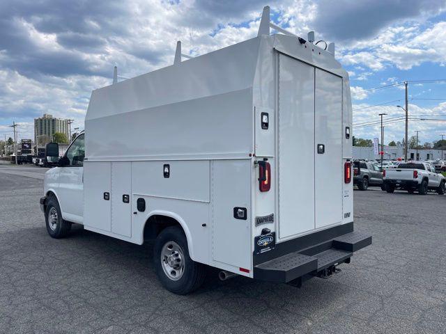 2025 Chevrolet Express Cutaway Work Van