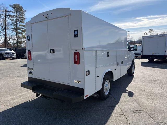 2026 Ford E-350 Cutaway Base