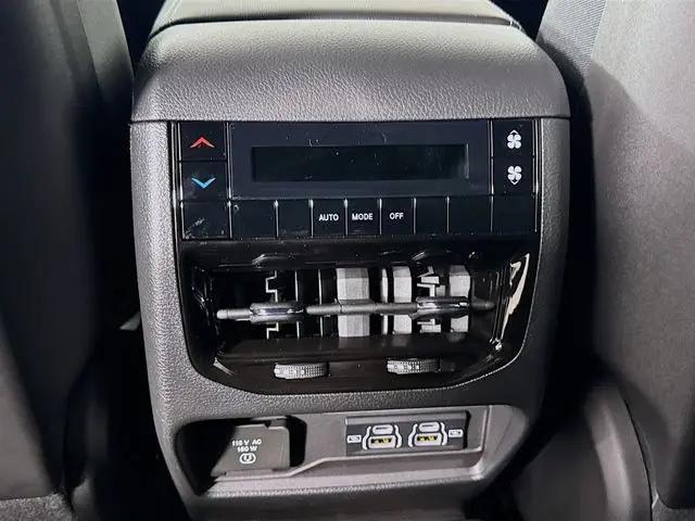 2025 Jeep Grand Cherokee L Altitude 4x4